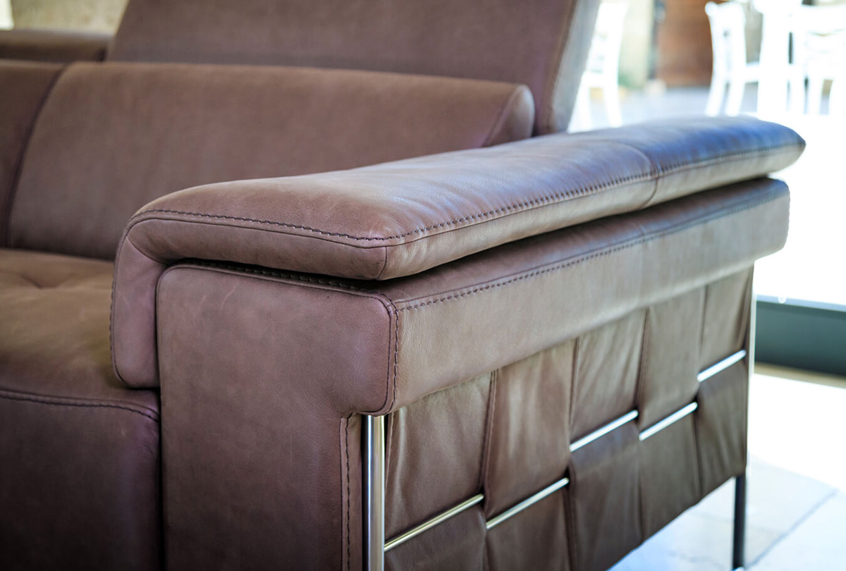 Square by simplysofas.in